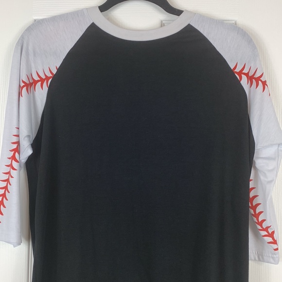 Iltex black tee shirt with white and red baseball themed sleeves size medium. - Picture 2 of 5